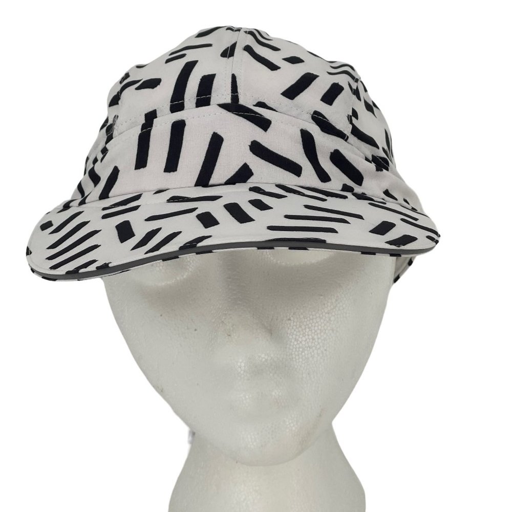 NWT LULULEMON SEAWHEEZE Race to Win Adjustable Cap Hat White Black Squiggles O/S - Picture 1 of 8